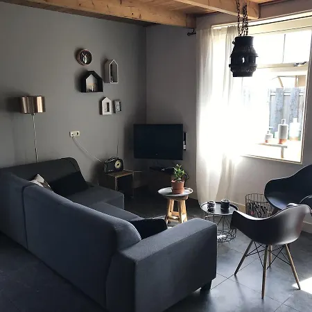 בית נופש Converted Farmhouse In Rural Location